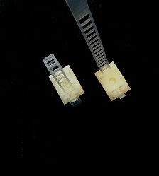 بست کمربندی با پایه چسب دار CL-2 ابعاد پایه 2*2.5